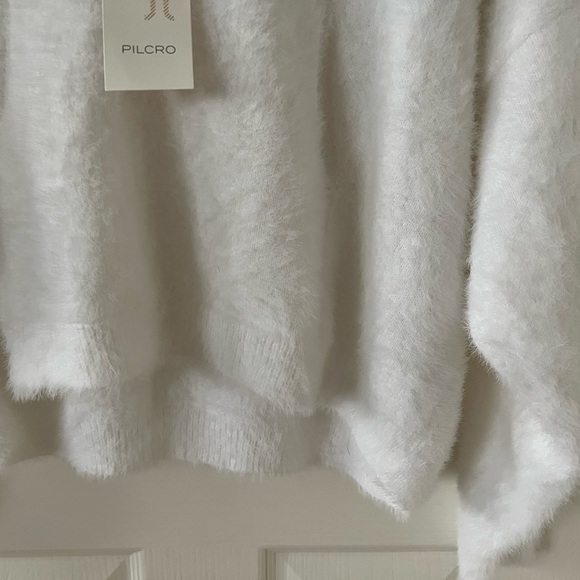 Anthropologie Pilcro NWT 🆕 white fuzzy hooded sweater, 1X - Picture 9 of 12